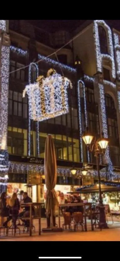 Fashion Street Premier Apartment location